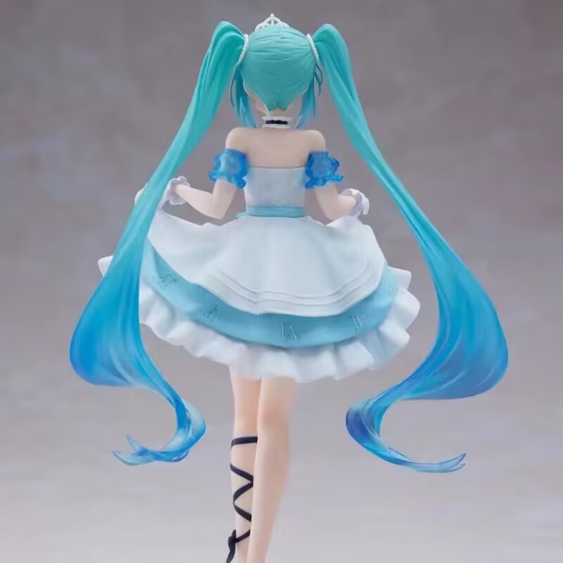 Mô Hình Nhân Vật Hatsune Miku 20CM Dễ Thương