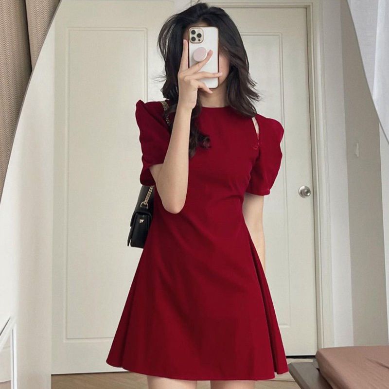 đầm bigsize nữ đầm dự tiệc tết sang trọng cưới sang chảnh dáng dài trung niên trễ vai body xinh đẹp (Có BigSize) Đầm Váy Nhung Khoét Vai Dáng Chữ A 2 Màu Đen Đỏ Mặc Đi Chơi Noel Tết