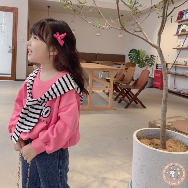 Áo Thun Sweater Cổ Tròn Tay Dài In Chữ Phối Khăn Choàng Kiểu Hàn Quốc Dễ Thương Cho Bé Gái