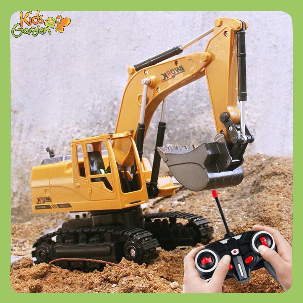 Đồ chơi trẻ em máy xúc điều khiển từ xa có gầu sắt sử dụng pin sạc giúp bé trải nghiệm cuộc sống hằng ngày