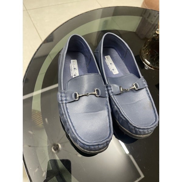 Thanh lý giầy size 35 hãng fashion. con đi 1-2 lần pass 100k