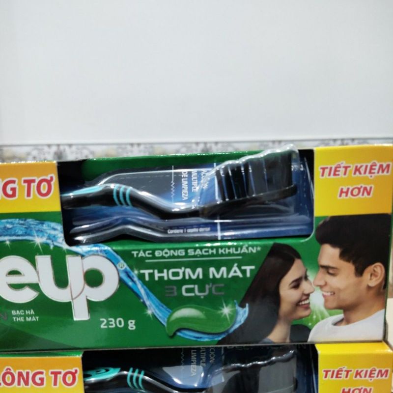 Kem đánh răng closeup bạc hà