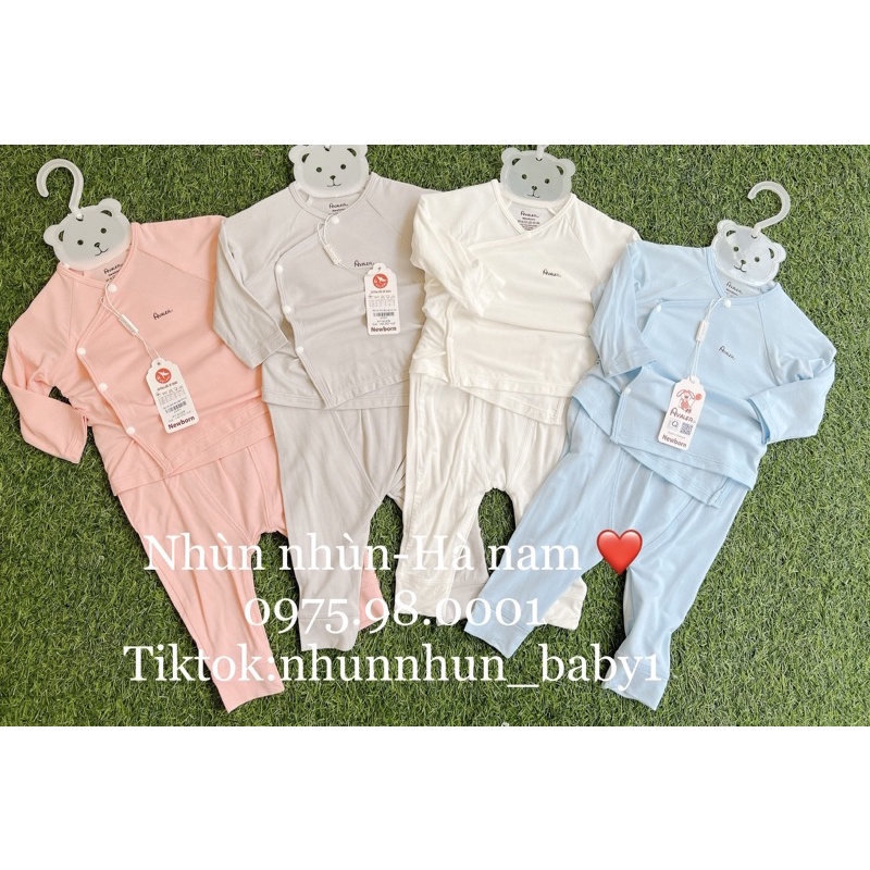 Bộ cài cúc dài tay lệch trơn sợi tre Avaler size Newborn đến 3-6m