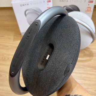 Loa Harman Kardon Onyx Studio 7 - Cận Audio