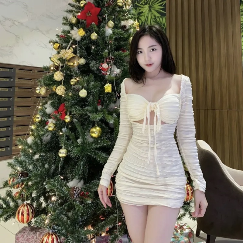 Đầm xốp yếm vảy cá mặc được 2 kiểu-CarotShop