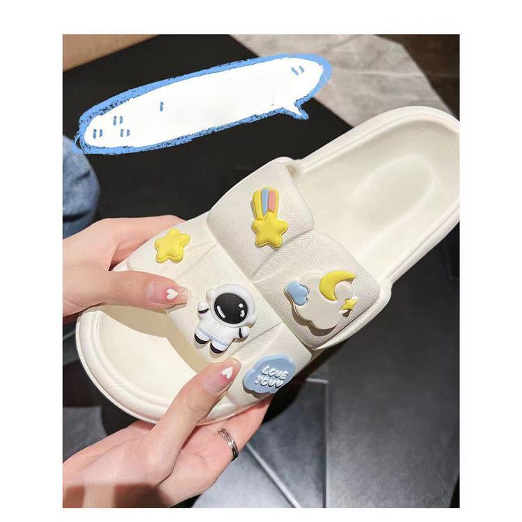 Dép Bánh Mỳ CHAO sticker PHI HÀNH GIA Họa Tiết Siêu Cool , dễ thương giá rẻ KG26 ÊM CHÂN ,KHÔNG NGẤM NƯỚC