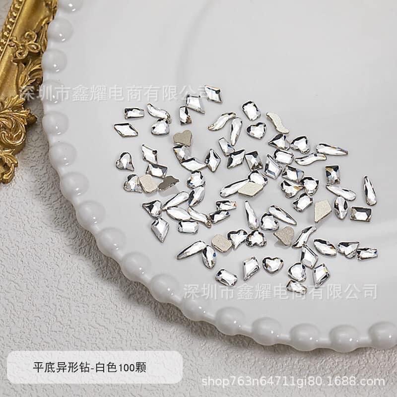 KHOẢNG 100V ĐÁ HÌNH CHÂN BẰNG SIZE BÉ k9 LOẠI ĐẸP SÁNG MỊN.