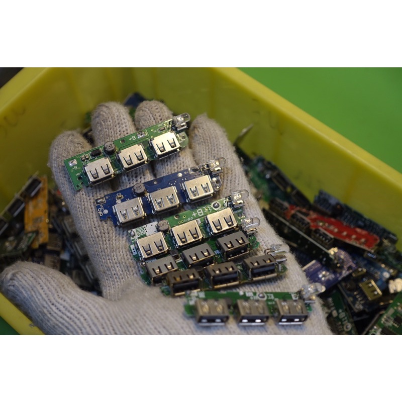 MẠCH 3USB SẠC PIN ZIN 100% chưa sửa chữa BH 30ngày