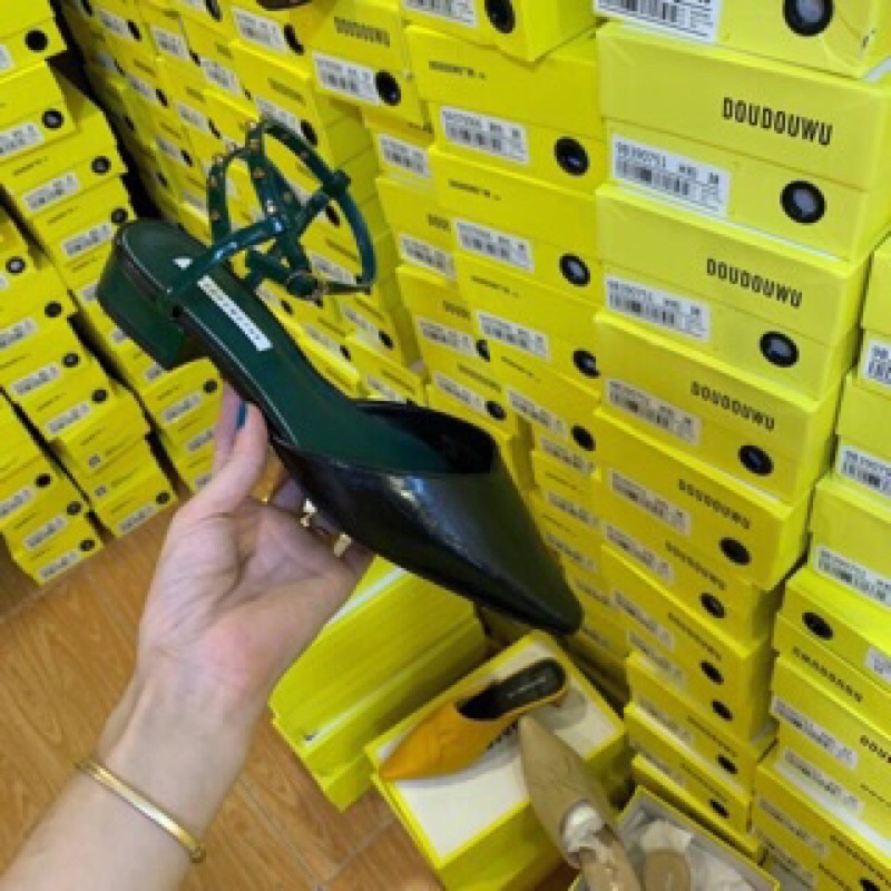 Giày sandal thanh lý size 37
