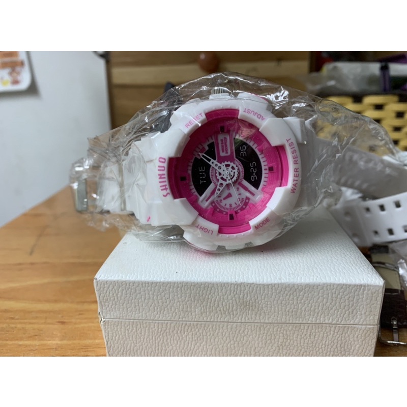 Đồng hồ thời trang shop thành lí chỉ 80k