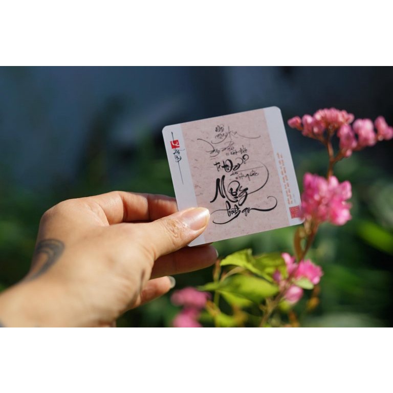 Bộ bài thư pháp CẢM HỨNG VÀ ĐỘNG LỰC SỐNG | Bộ 74 thẻ | 7.4cm x 7.4cm | Lá duyên