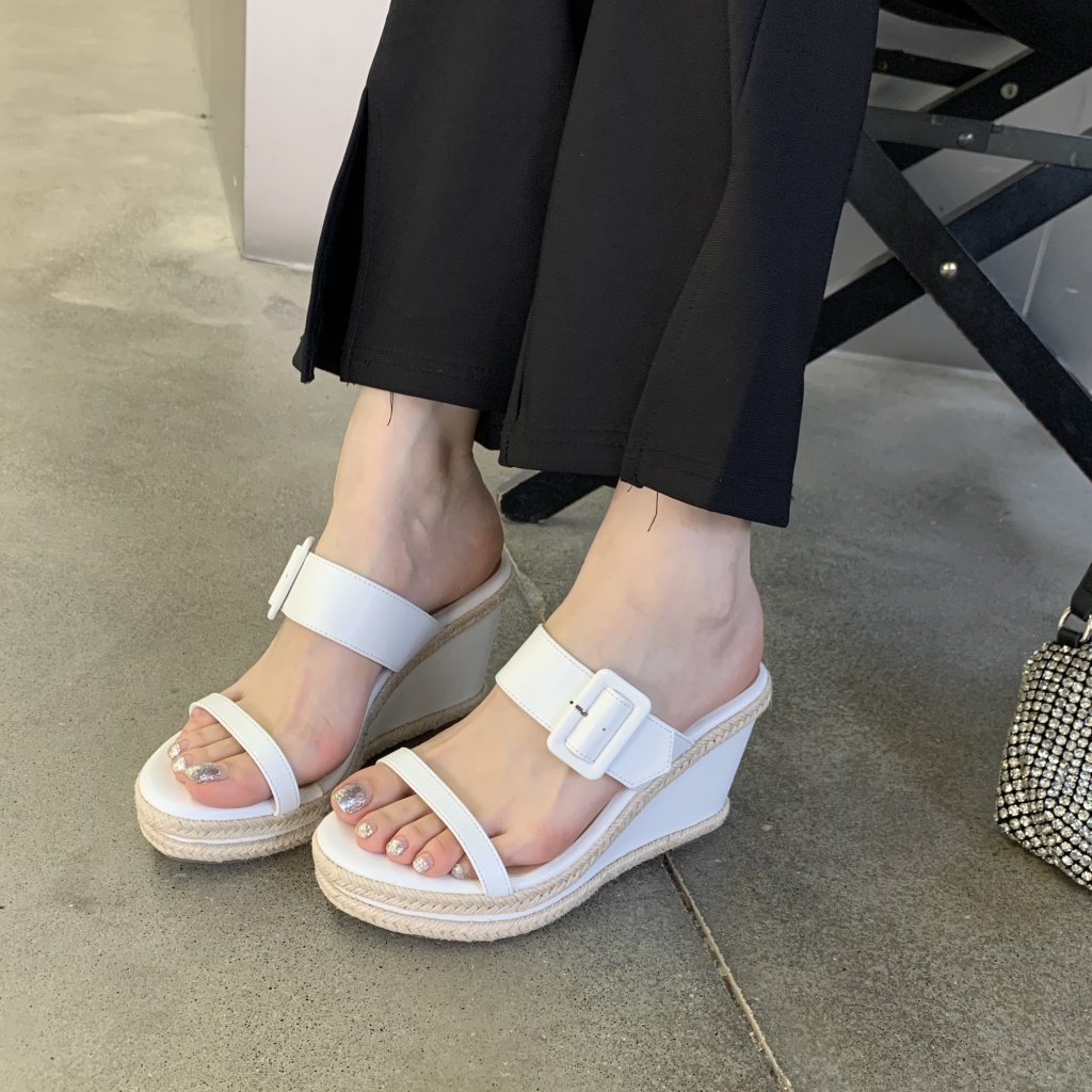 Dép Sandal Đế Xuồng Gót Vừa Quai Dây Thừng Phong Cách Mới Mùa Hè 2023