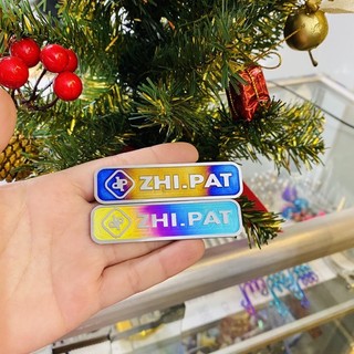 Lô gô zinpat titanlium sẵn keo 3m dán nhiều vị trí trên xe.