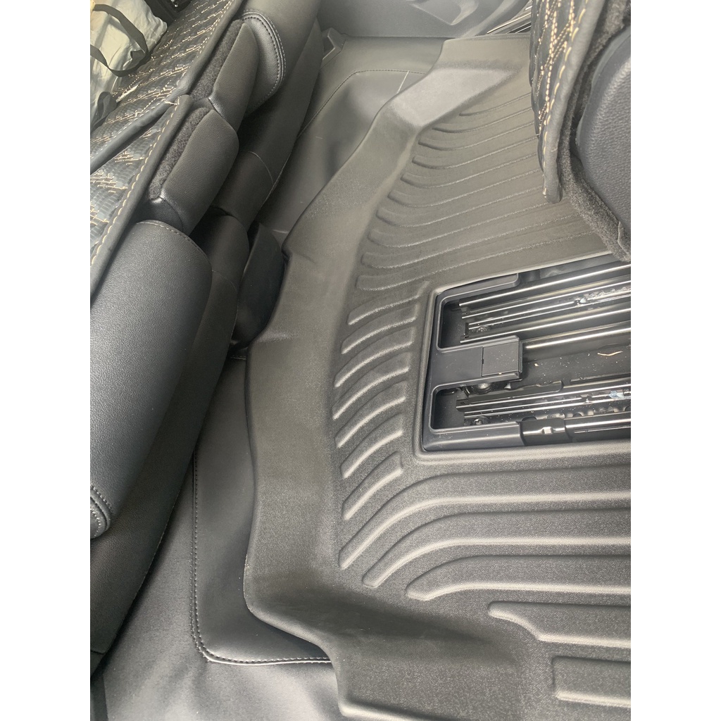 Thảm lót sàn xe ô tô Ford Everest 2022-2023  Nhãn hiệu Macsim chất liệu nhựa TPE cao cấp màu đen