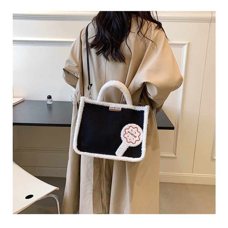 Túi Đeo JASMIN NOIR Chéo Da Lộn Cỡ Lớn Viền Lông Cho Nữ