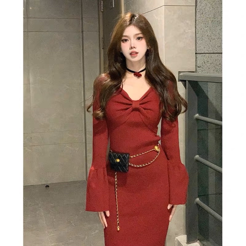 Đầm body len gân tay loe