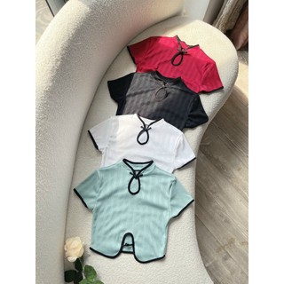 Áo croptop viền thun gân cài nút dáng trung hoa