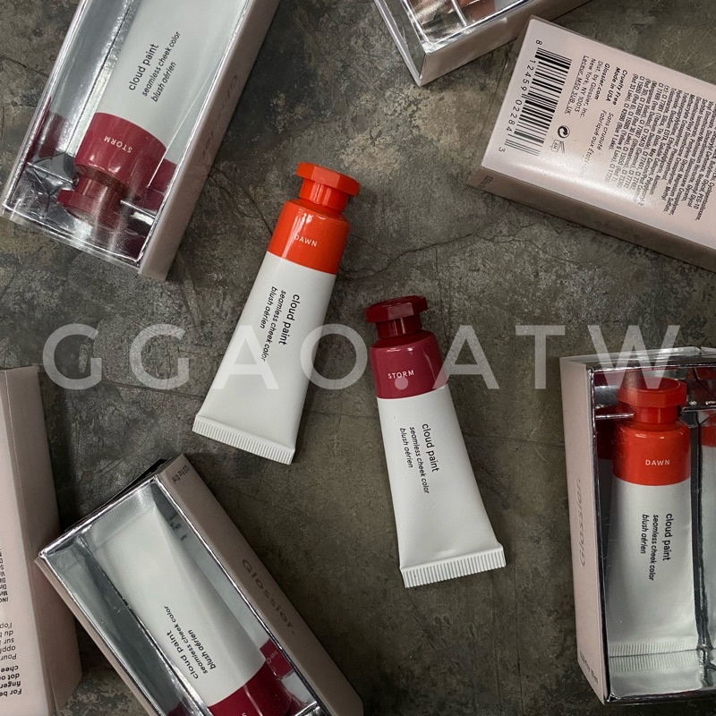 Kem má Cloud Paint Glossier (màu mới)
