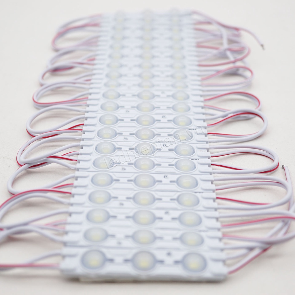 LED hắc 3 bóng trắng tim 6011 len đục HC - 1 dây 20 bóng12v