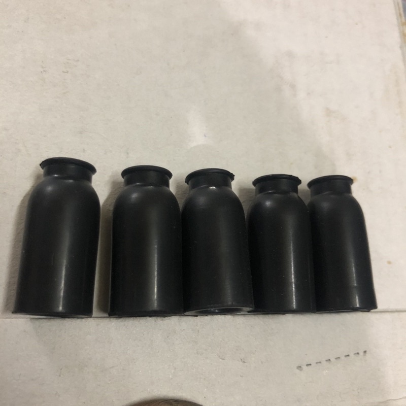 Nút chụp cao su bình xăng con