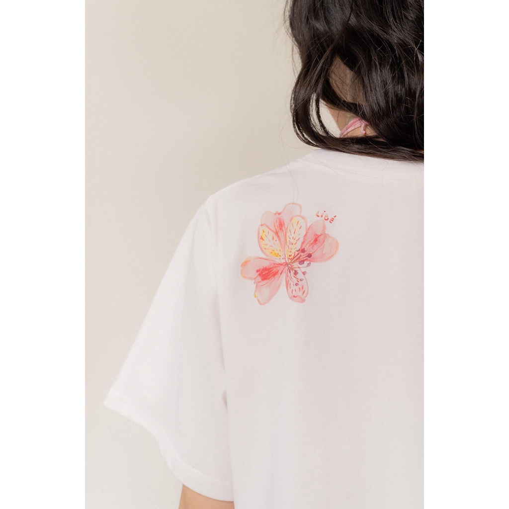 LIBÉ - Áo thun tay ngắn dáng boxy cổ tròn màu trắng in hình