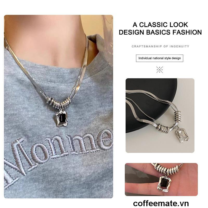 【coffeemate】⚡ Hip Hop Vuông Đính Đá Zircon 2 Lớp Vòng Cổ Nữ Thiết Kế Thu Đông Cảm Giác Áo Len Dây Chuyền