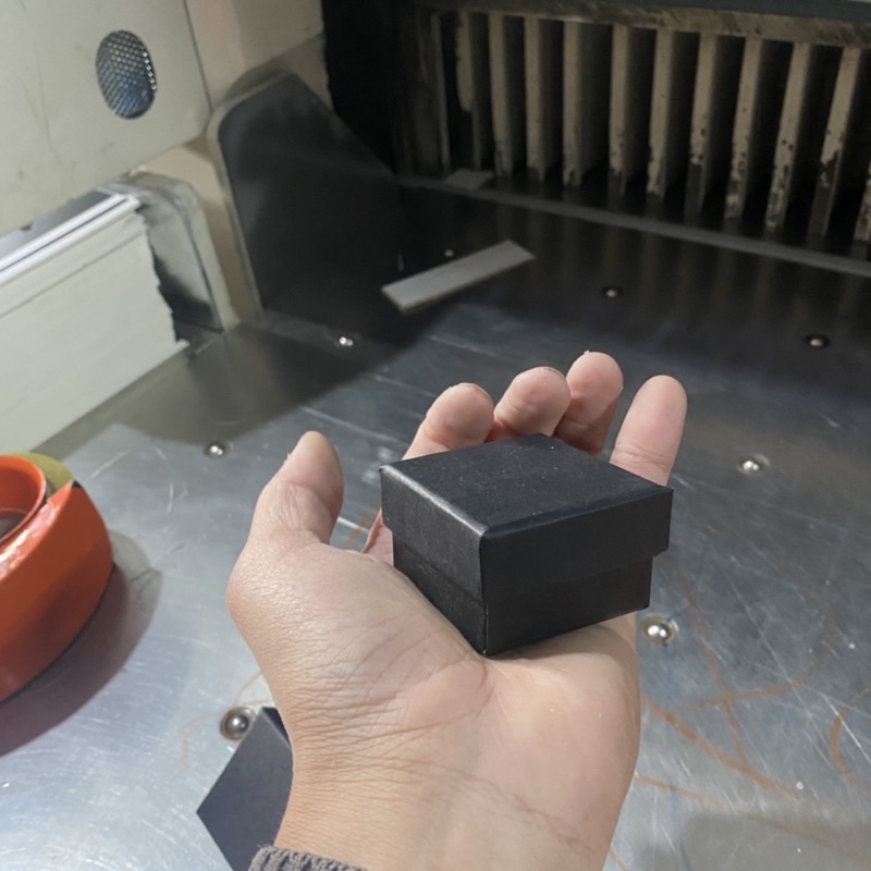 Hộp nhãn  lót mút nhung kèm ảnh thật