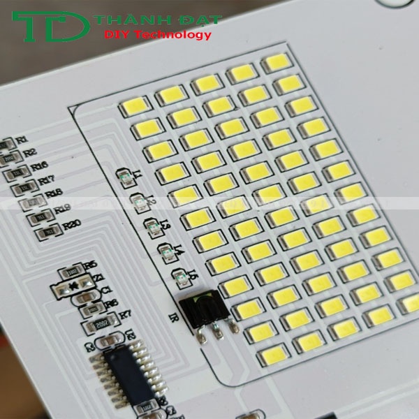 Led pha 4 khoang mắt nlmt 3.2v-3.7v