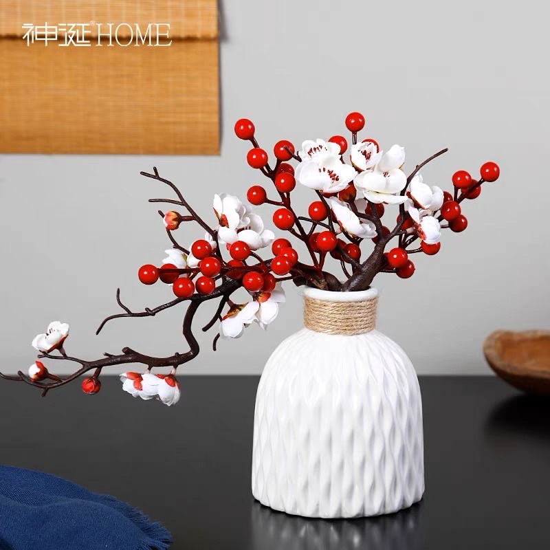 BÌNH KÈM HOA MAI - ĐÀO ĐÔNG SỊN