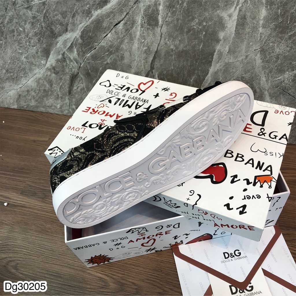 Giày slipon DG tag logo đế cao su cao cấp - Giày lười DG tag logo ánh vàng đen SPF