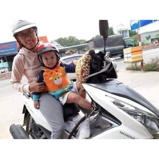 Đai đi xe máy cho bé an toàn , mẫu ngẫu nhiên
