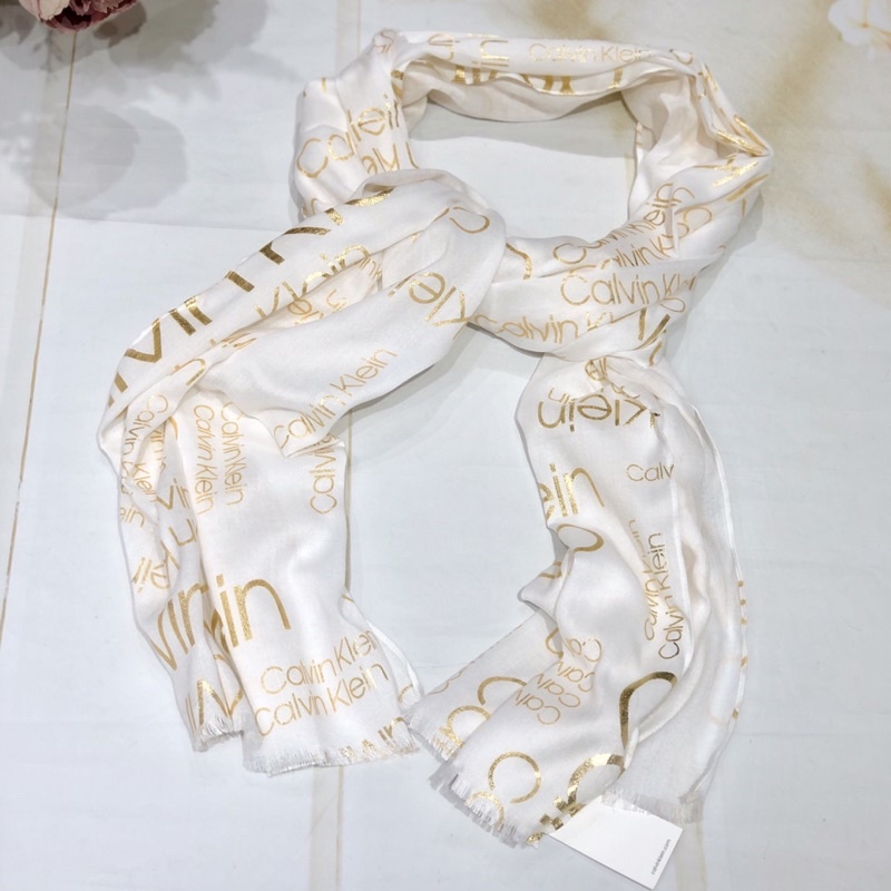 Khăn choàng Calvin