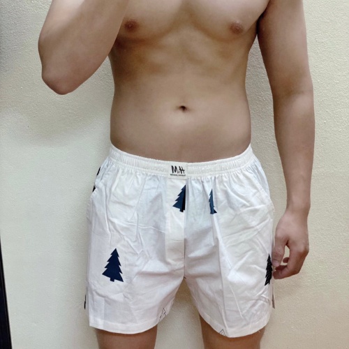 Quần đùi nam HM chất vải thô cotton, Quần nam mặc nhà chất vải thô cotton thoải mái tự tin.