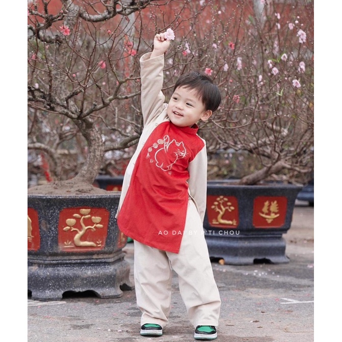 P'ti chou Áo dài Minh thêu Mèo thiết kế cho bé trai 10kg tới 32kg