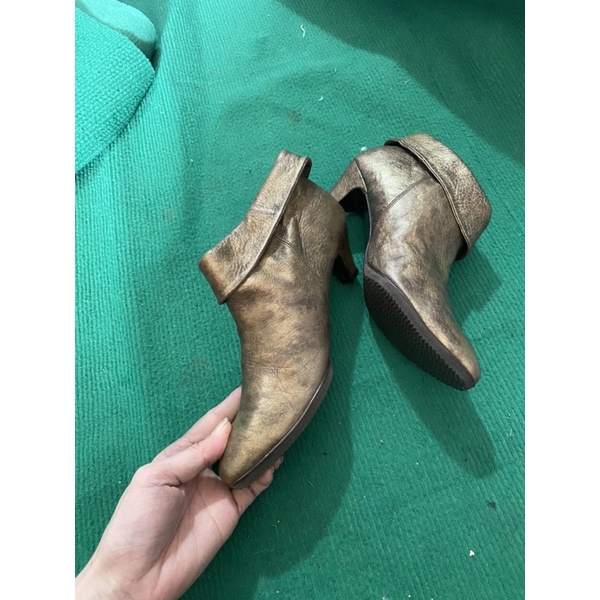 giày boot hiệu da thật gót cao 7cm