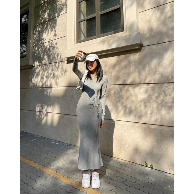 Đầm ôm body cổ tròn tay dài dáng dài rút dây hông cực tôn dáng