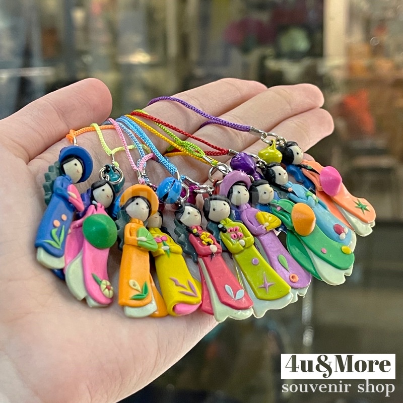 Móc khoá/ móc điện thoại nhựa dẻo mini cô gái áo dài Việt Nam