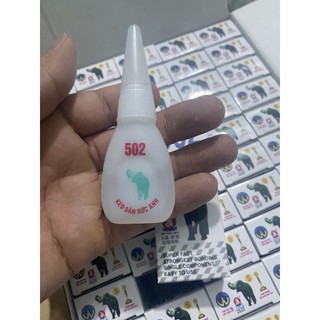 Keo dán đức anh