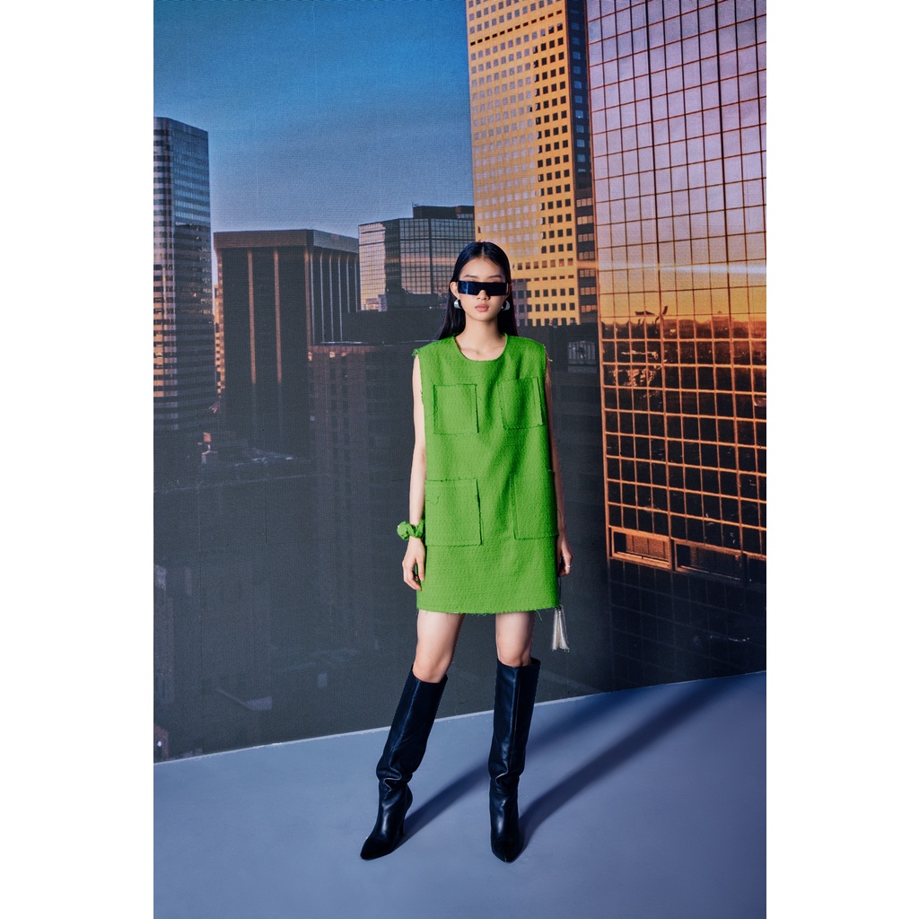 Váy suông ngắn sát nách ÀTOUS PIPPA chất tweed cao cấp chi tiết túi ốp lớn mới mẻ thể hiện dấu ấn trẻ trung, thanh lịch