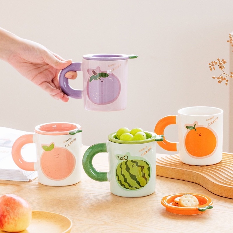 Ly cốc sứ uống nước kèm nắp(không thìa) hình hoa quả dễ thương, đẹp, độc, lạ chất lượng cao, tiện lợi 400ml