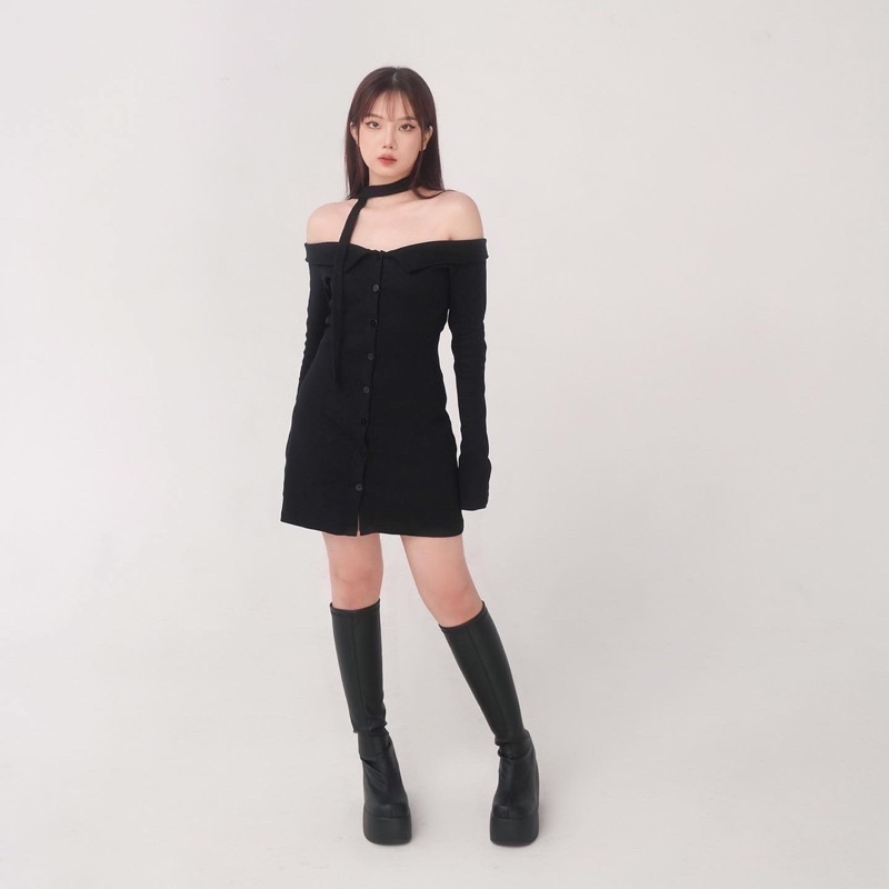 Đầm trễ vai OHOH