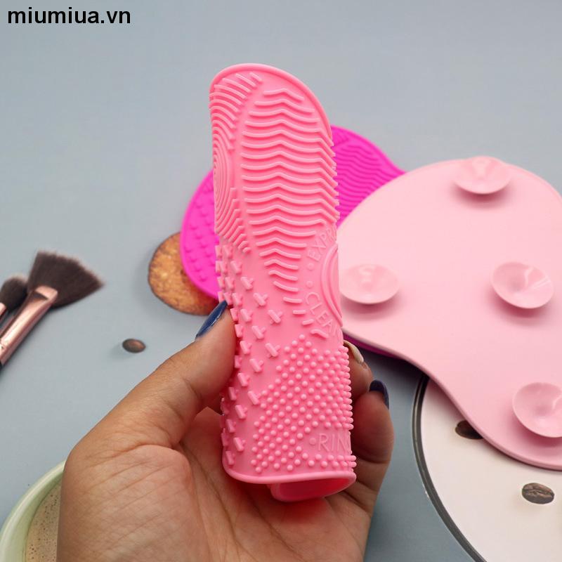 miumiuaMiếng silicon vệ sinh cọ trang điểm tiện dụng
