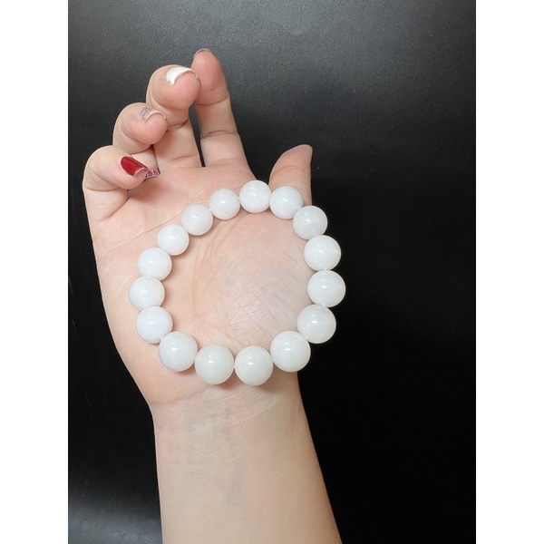 Vòng tay TA trắng