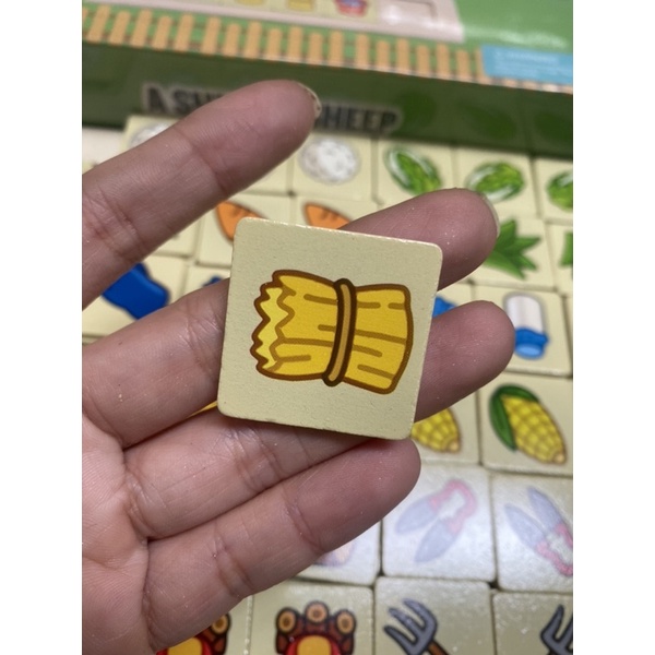 Bộ đồ chơi nuôi cừu bông gồm 248 miếng + 1 thẻ gỗ + 2 que keo cho 2 người chơi