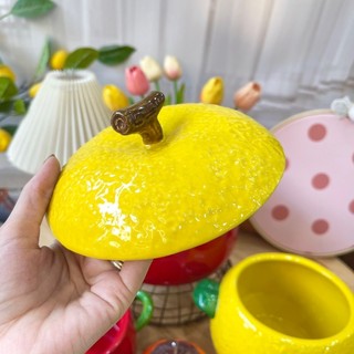 Âu sứ có nắp chanh vàng
