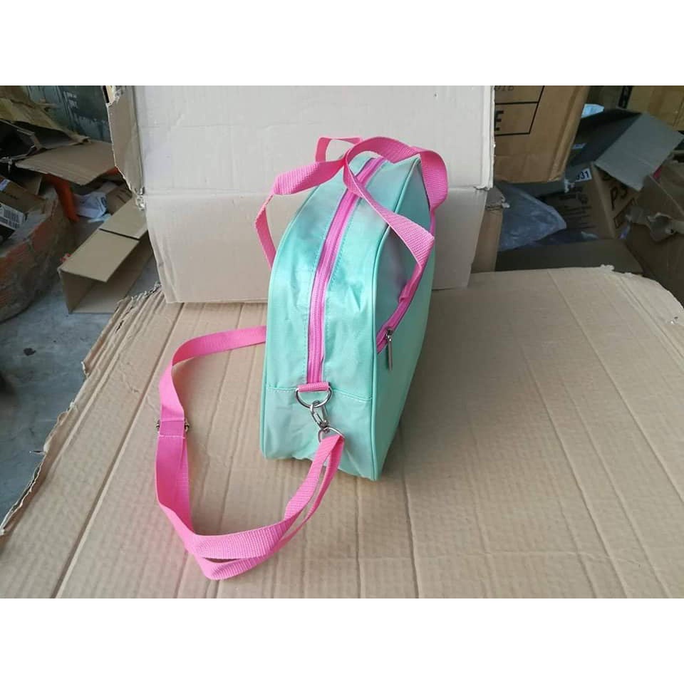 Túi bỉm sữa Friso mum có quai đeo chéo