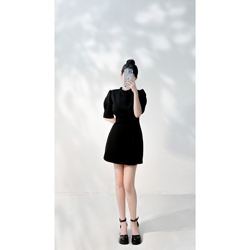 Đầm tay bồng xẻ tà korea