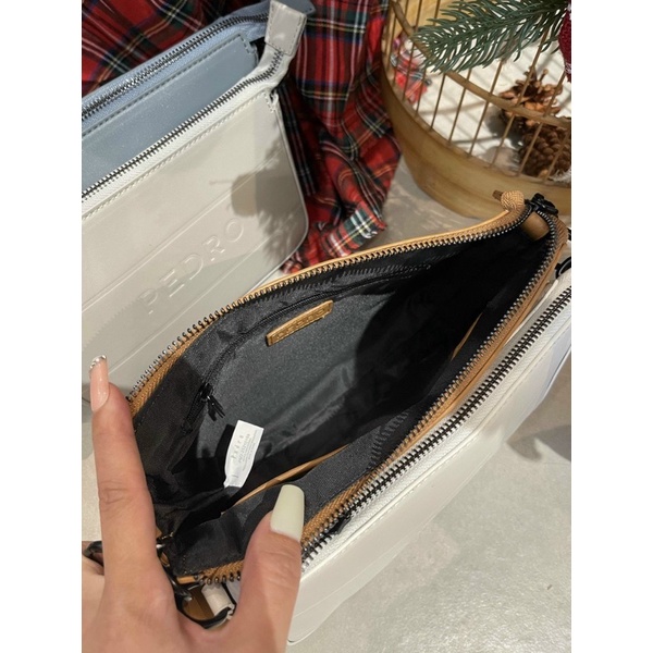 Túi đeo chéo Pedro phong cách cá tính