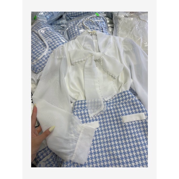 Set dạ tweed  gồm áo khoác dạ viền chân váy