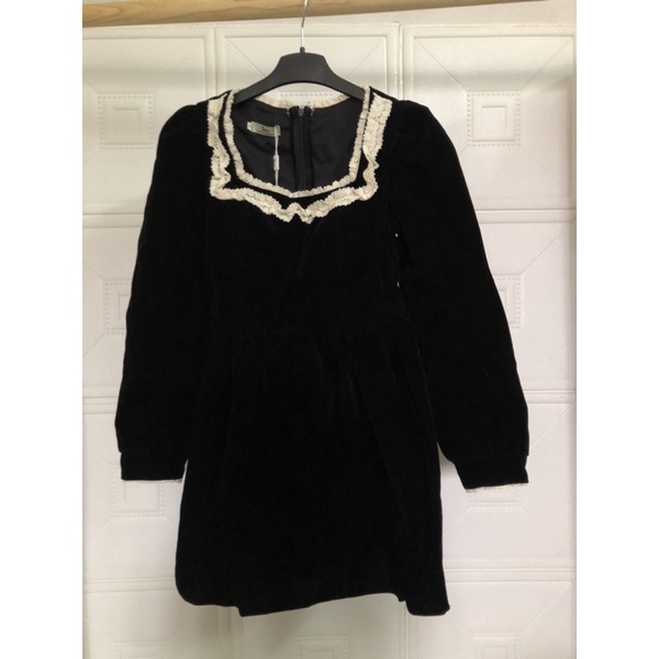 Váy nhung cổ vuông viền ren tiểu thư công chúa siêu xinh